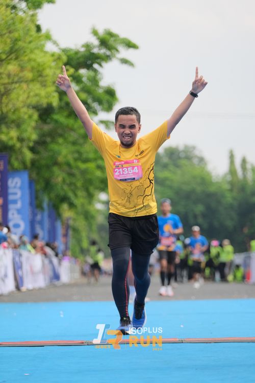 Race photo from Isoplus Run 2024 Surabaya