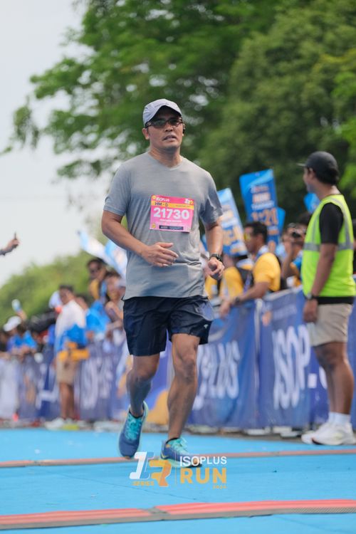 Race photo from Isoplus Run 2024 Surabaya