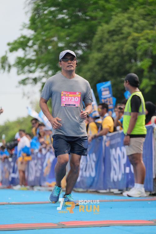Race photo from Isoplus Run 2024 Surabaya