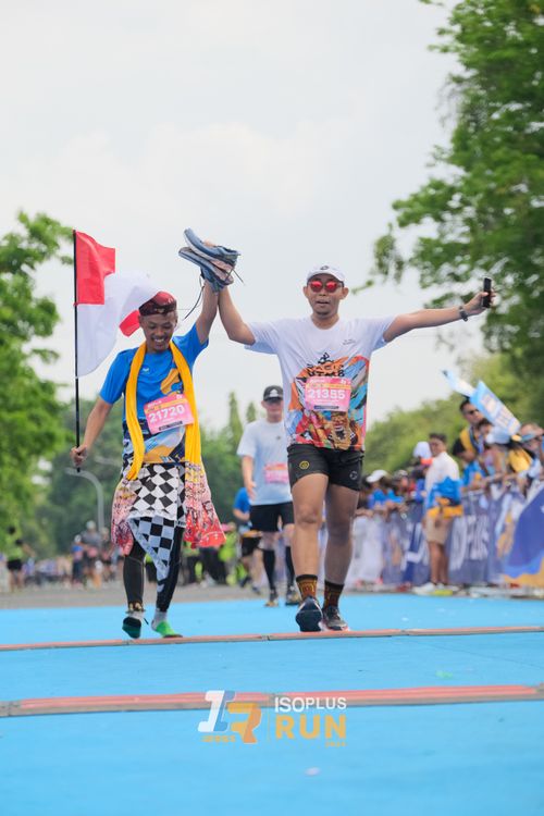 Race photo from Isoplus Run 2024 Surabaya
