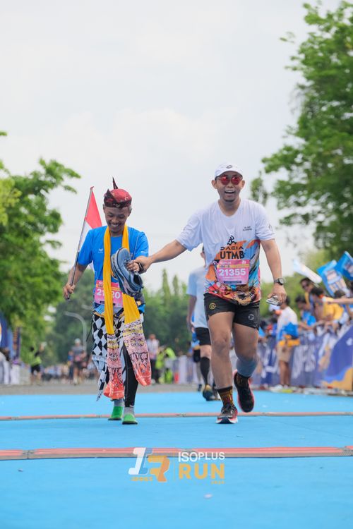 Race photo from Isoplus Run 2024 Surabaya