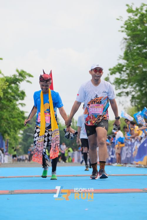 Race photo from Isoplus Run 2024 Surabaya