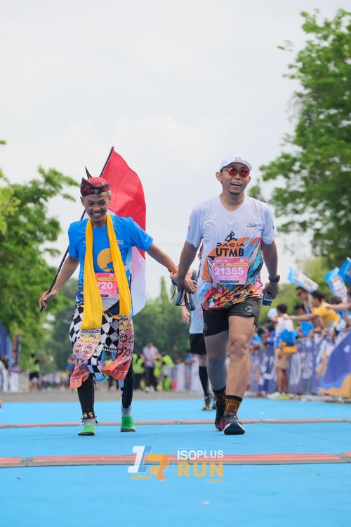 Race photo from Isoplus Run 2024 Surabaya