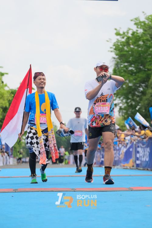 Race photo from Isoplus Run 2024 Surabaya