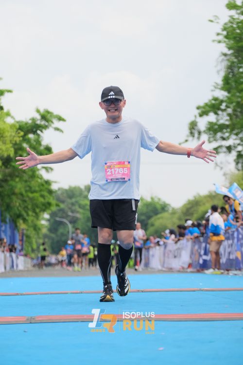 Race photo from Isoplus Run 2024 Surabaya