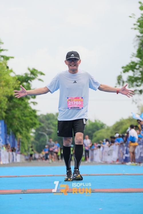 Race photo from Isoplus Run 2024 Surabaya