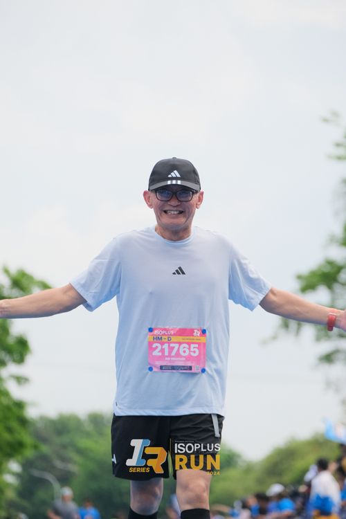 Race photo from Isoplus Run 2024 Surabaya