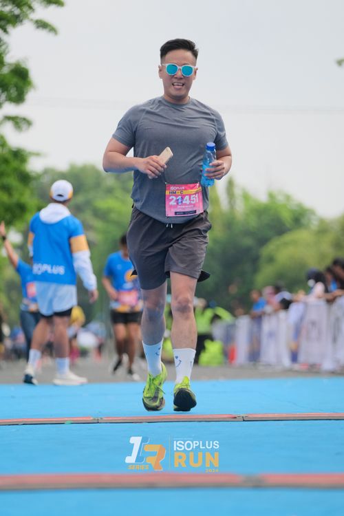 Race photo from Isoplus Run 2024 Surabaya