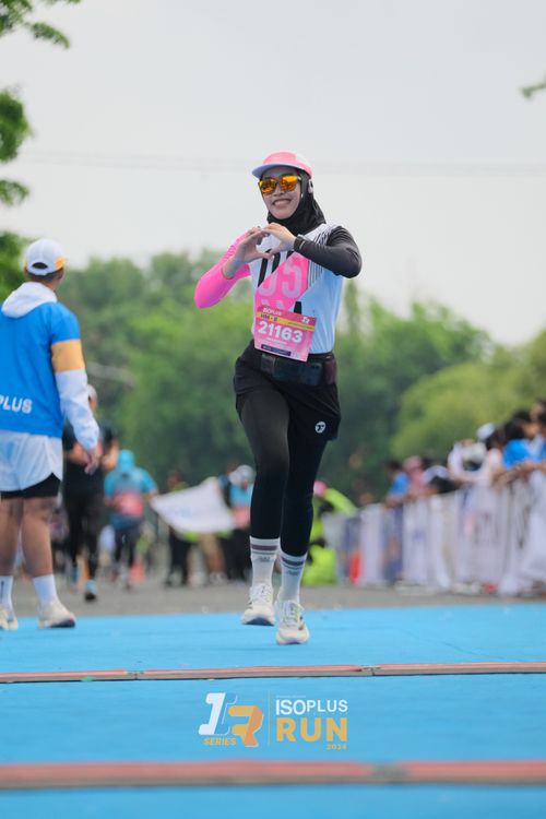 Race photo from Isoplus Run 2024 Surabaya