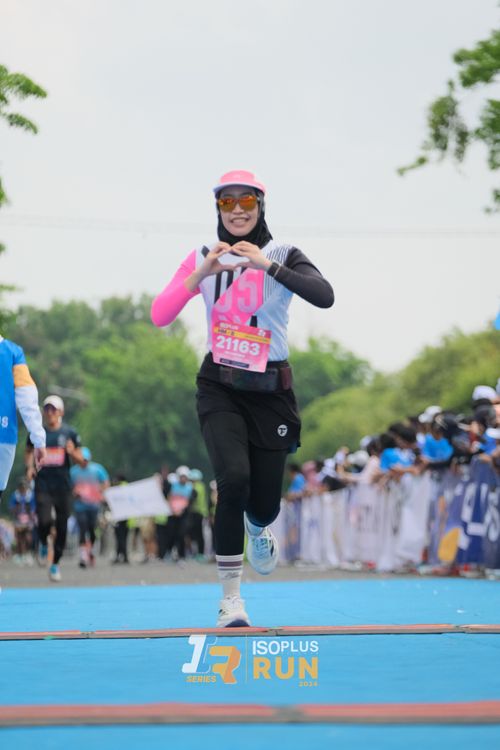 Race photo from Isoplus Run 2024 Surabaya