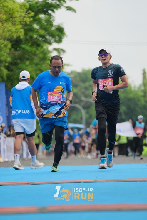 Race photo from Isoplus Run 2024 Surabaya