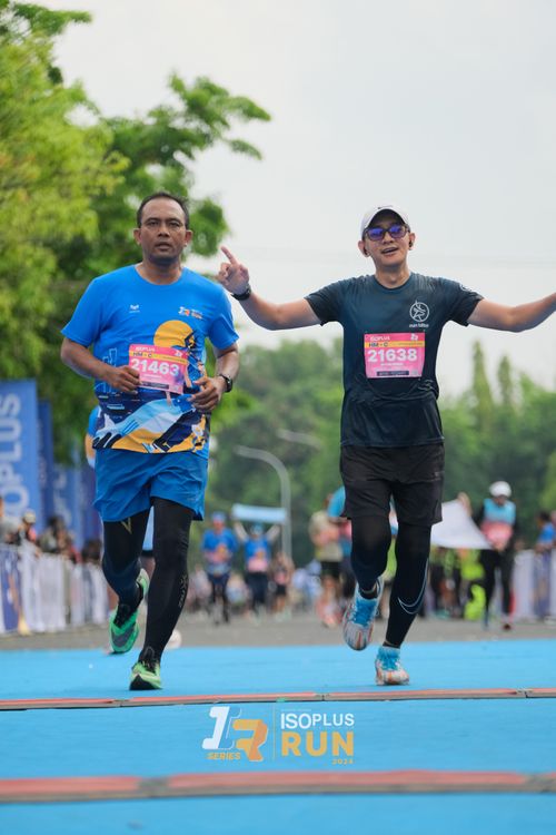 Race photo from Isoplus Run 2024 Surabaya