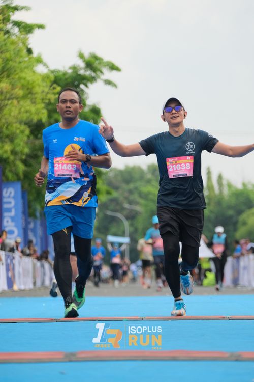 Race photo from Isoplus Run 2024 Surabaya