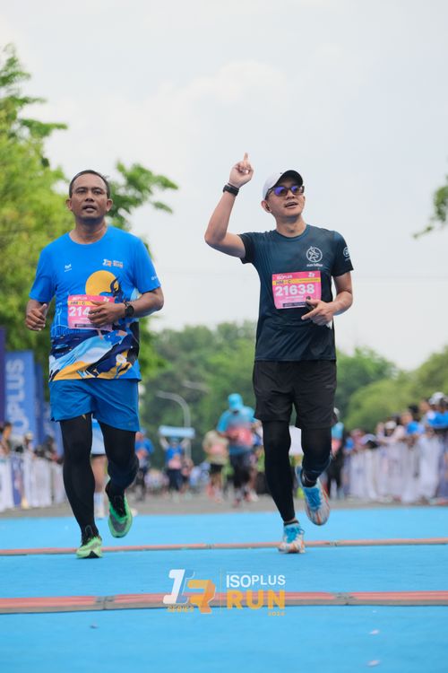 Race photo from Isoplus Run 2024 Surabaya