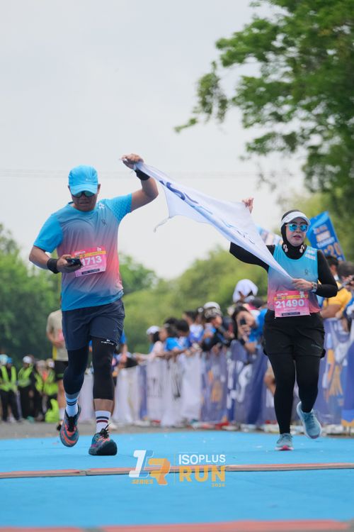 Race photo from Isoplus Run 2024 Surabaya