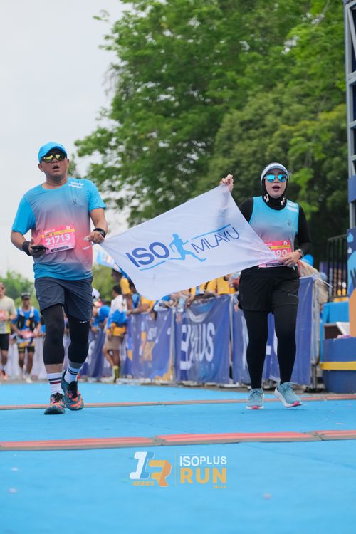 Race photo from Isoplus Run 2024 Surabaya