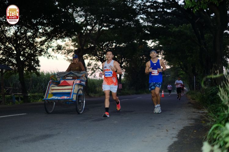 Race photo from Kediri Half Marathon 2024