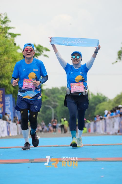 Race photo from Isoplus Run 2024 Surabaya