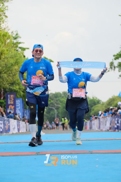 Race photo from Isoplus Run 2024 Surabaya
