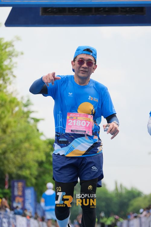 Race photo from Isoplus Run 2024 Surabaya
