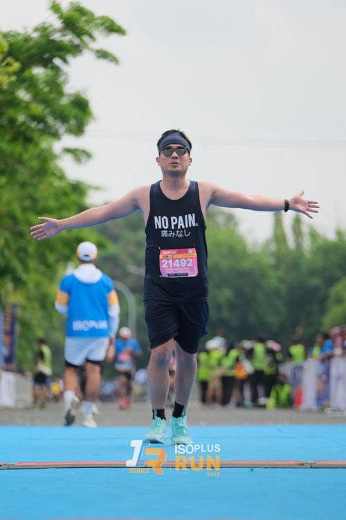 Race photo from Isoplus Run 2024 Surabaya