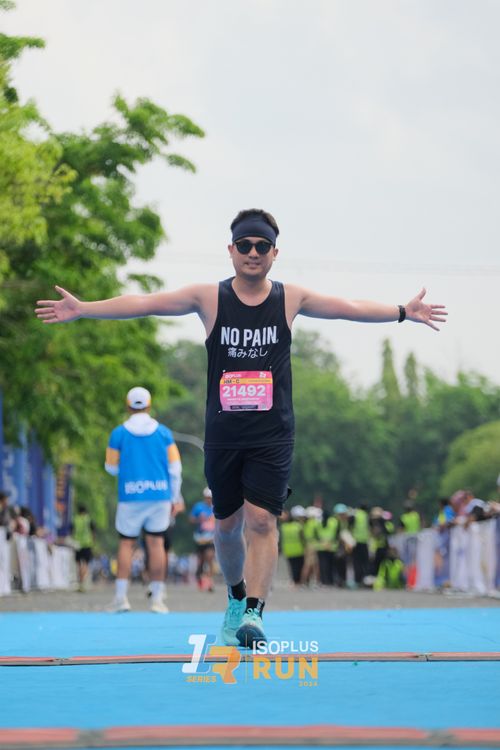 Race photo from Isoplus Run 2024 Surabaya