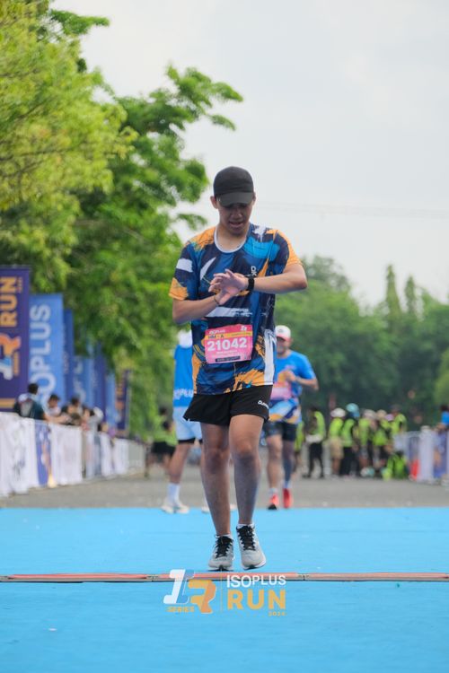 Race photo from Isoplus Run 2024 Surabaya