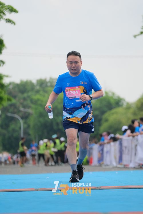 Race photo from Isoplus Run 2024 Surabaya