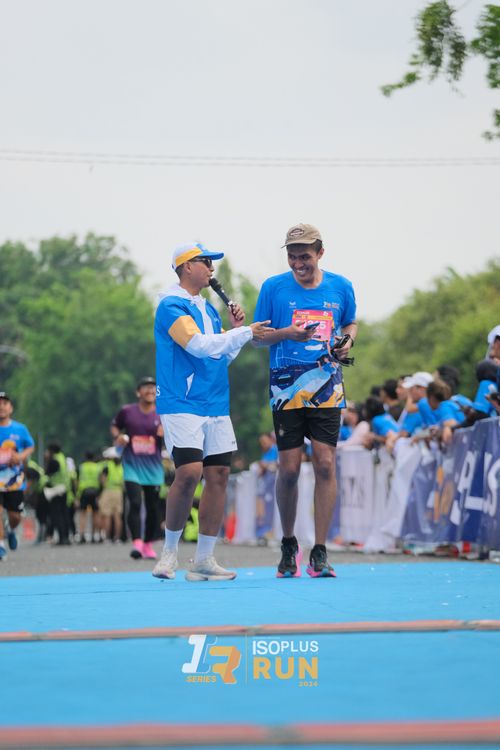 Race photo from Isoplus Run 2024 Surabaya