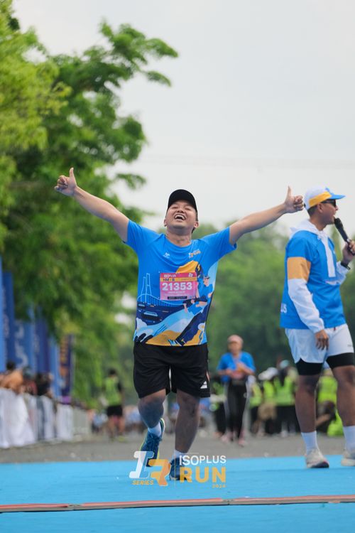 Race photo from Isoplus Run 2024 Surabaya