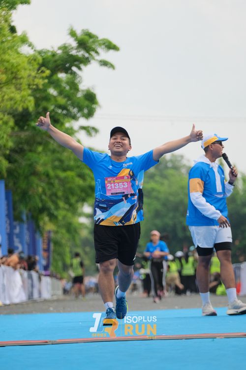 Race photo from Isoplus Run 2024 Surabaya