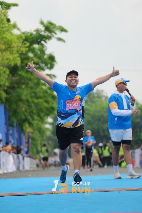Race photo from Isoplus Run 2024 Surabaya
