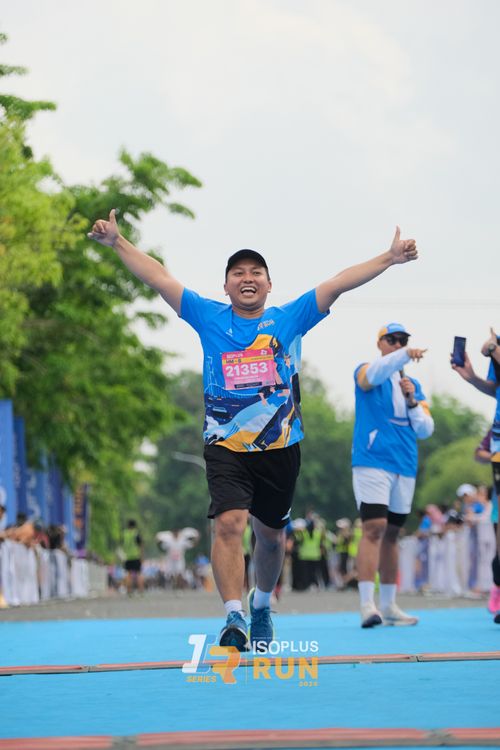 Race photo from Isoplus Run 2024 Surabaya