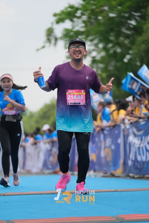 Race photo from Isoplus Run 2024 Surabaya