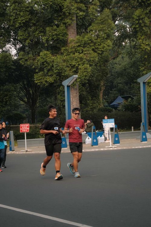 Race photo from Running 5 K