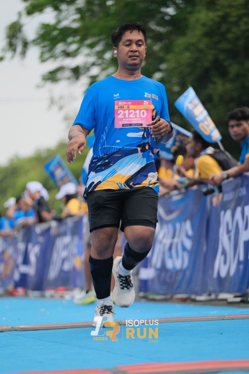 Race photo from Isoplus Run 2024 Surabaya