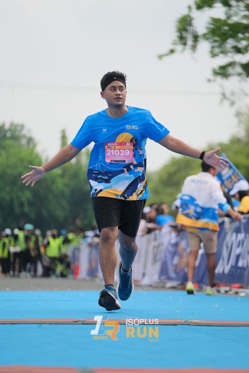 Race photo from Isoplus Run 2024 Surabaya