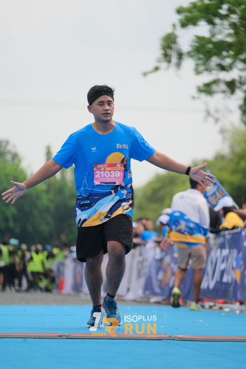 Race photo from Isoplus Run 2024 Surabaya