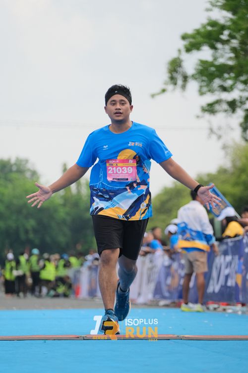 Race photo from Isoplus Run 2024 Surabaya