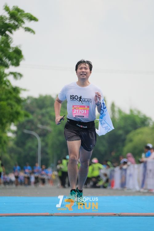 Race photo from Isoplus Run 2024 Surabaya