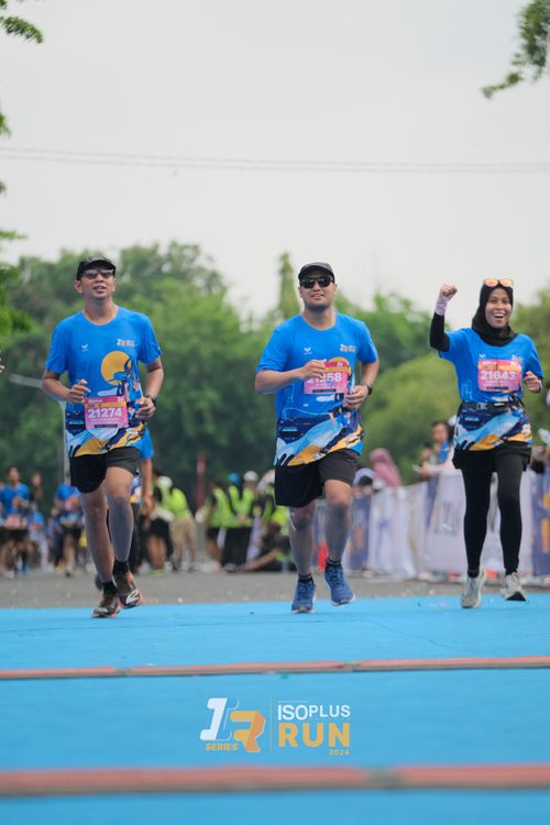 Race photo from Isoplus Run 2024 Surabaya