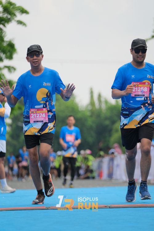 Race photo from Isoplus Run 2024 Surabaya