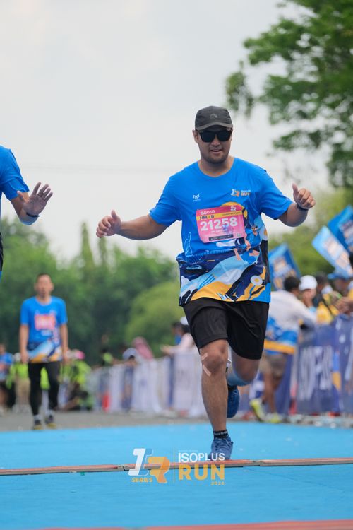 Race photo from Isoplus Run 2024 Surabaya