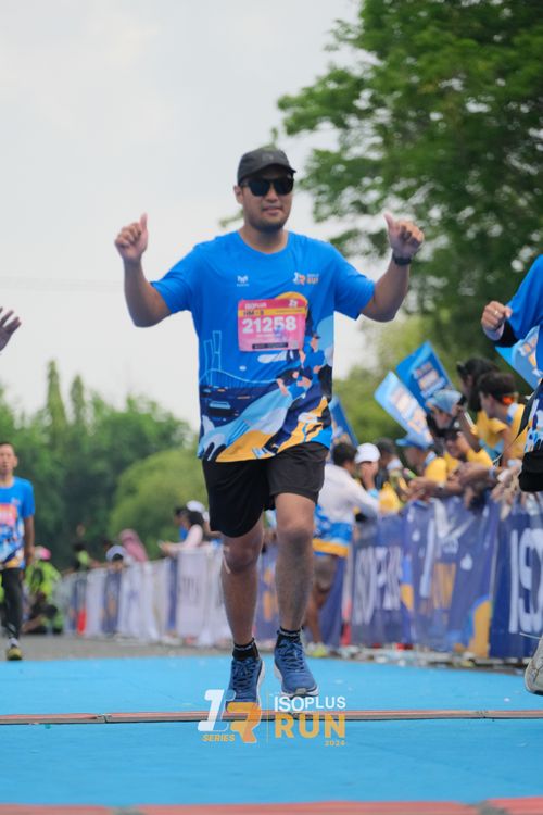 Race photo from Isoplus Run 2024 Surabaya