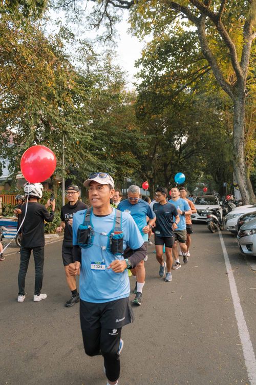 Race photo from Happy One Decade Unpad Runner