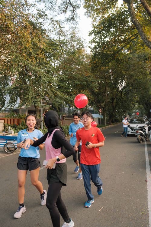 Race photo from Happy One Decade Unpad Runner