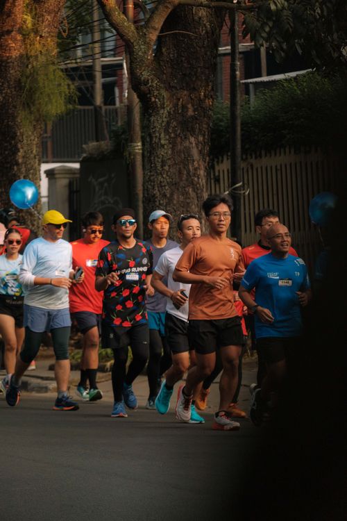 Race photo from Happy One Decade Unpad Runner