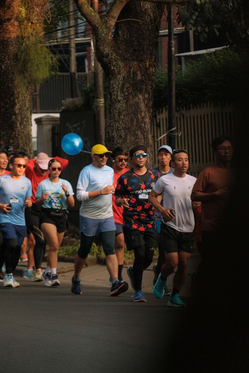 Race photo from Happy One Decade Unpad Runner