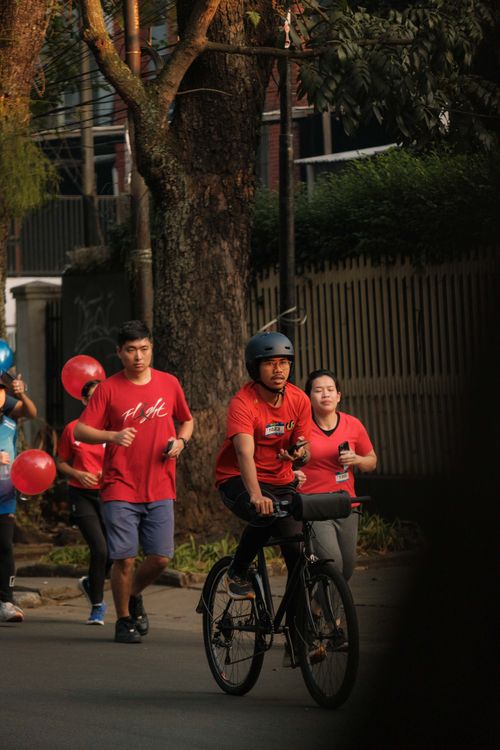 Race photo from Happy One Decade Unpad Runner