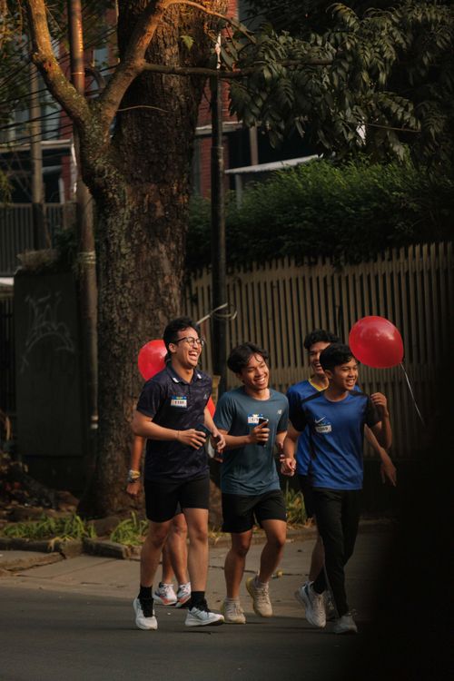 Race photo from Happy One Decade Unpad Runner
